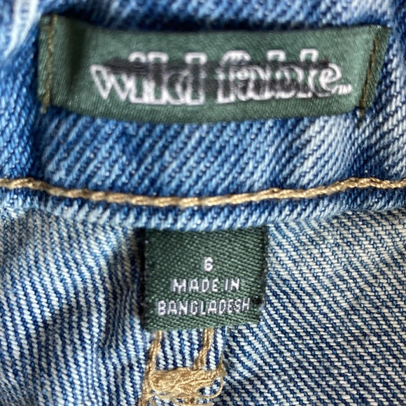 Wild Fable High Rise Distressed Bermuda Shorts Size 6 - Picture 8 of 12